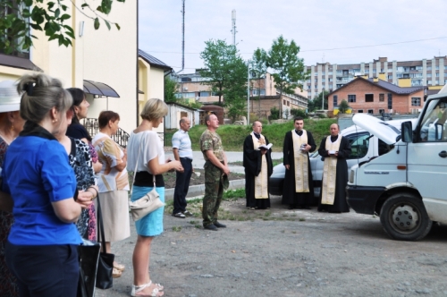 Власний автомобіль для потреб в зоні АТО подарував греко-католик з Дрогобича.(ФОТО)